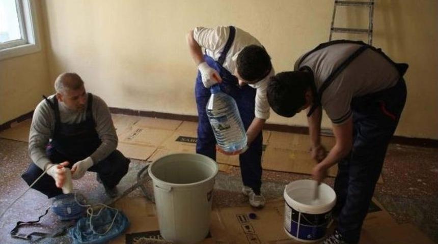 Z&uuml;beyde Hanım Lisesi'nden Yoksul Ailelere Yardım