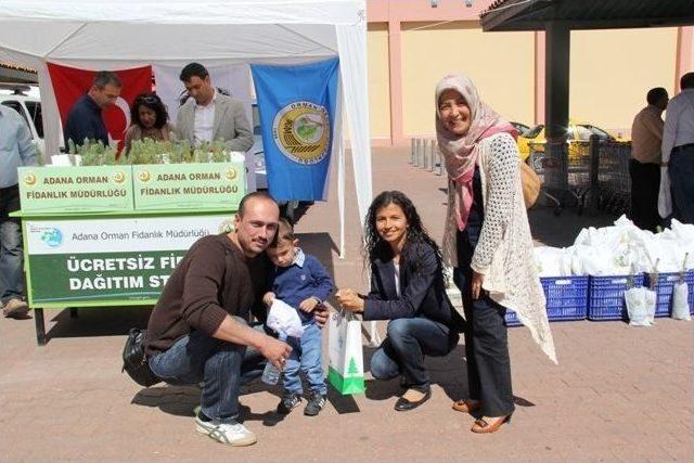 Orman Bölge Müdürlüğü Ücretsiz Fidan Dağıttı