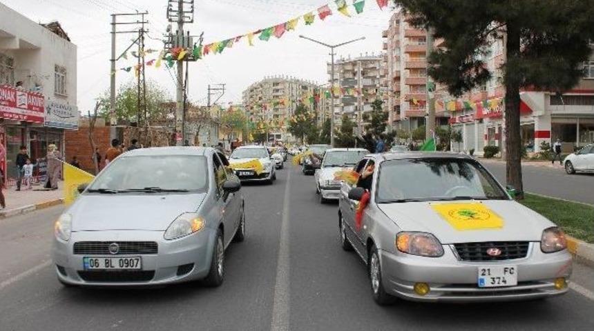 Bdp&rsquo;liler Diyarbakır&rsquo;da Şehir Turu Attı