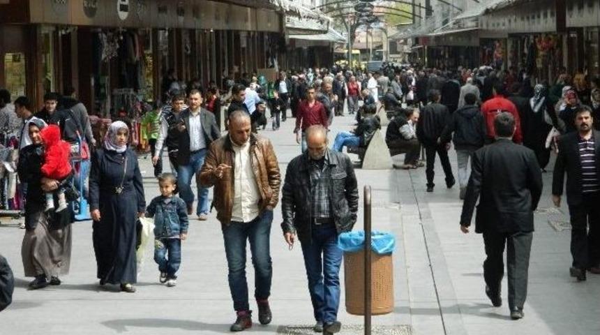 &Ccedil;arşıda Bahar Hareketliliği