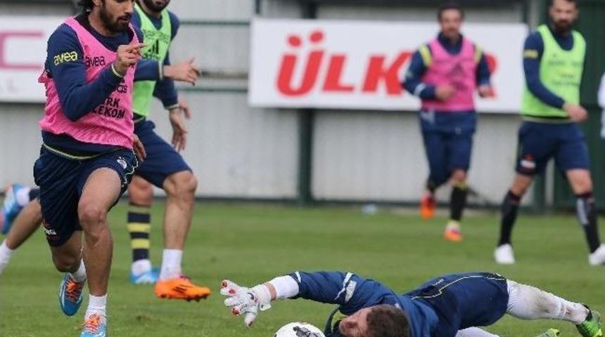 Fenerbah&ccedil;e, Bursaspor Ma&ccedil;ı Hazırlıklarını S&uuml;rd&uuml;rd&uuml;