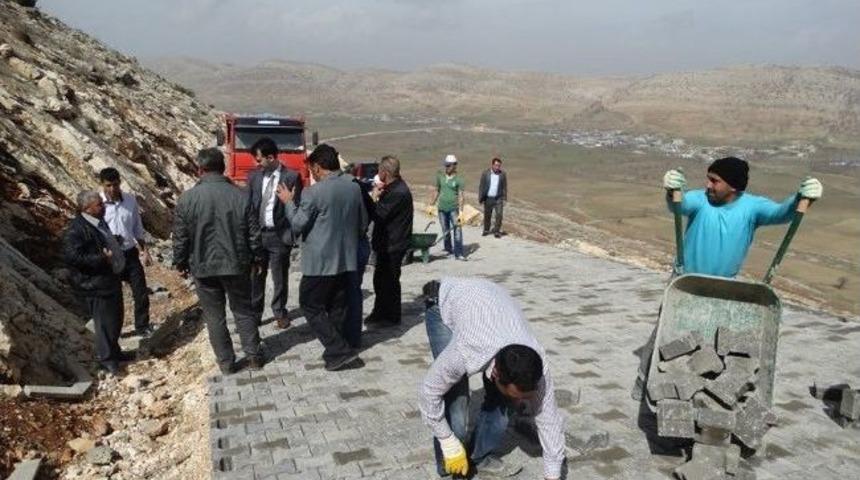 Hani Kaymakamı Sarı K&ouml;y Yollarını İnceledi