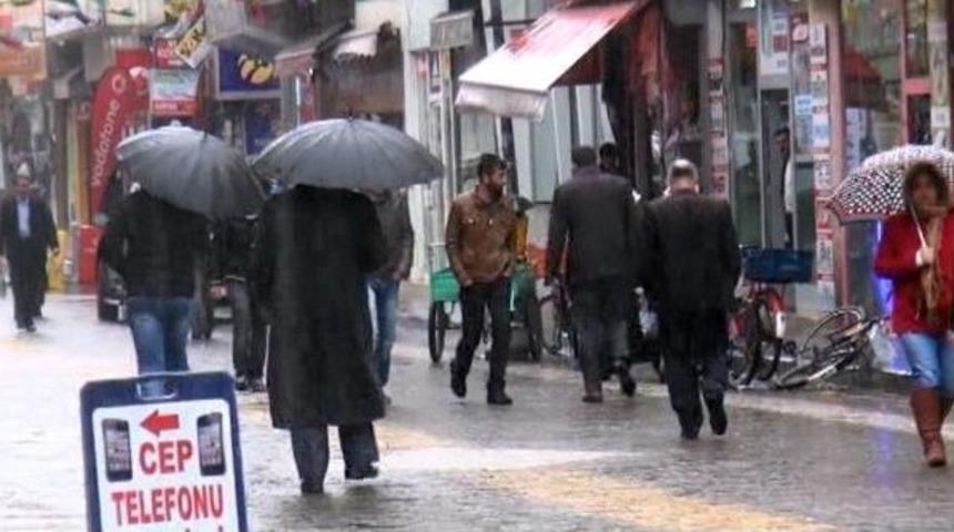 Ağrı&rsquo;da Şiddetli Yağmur