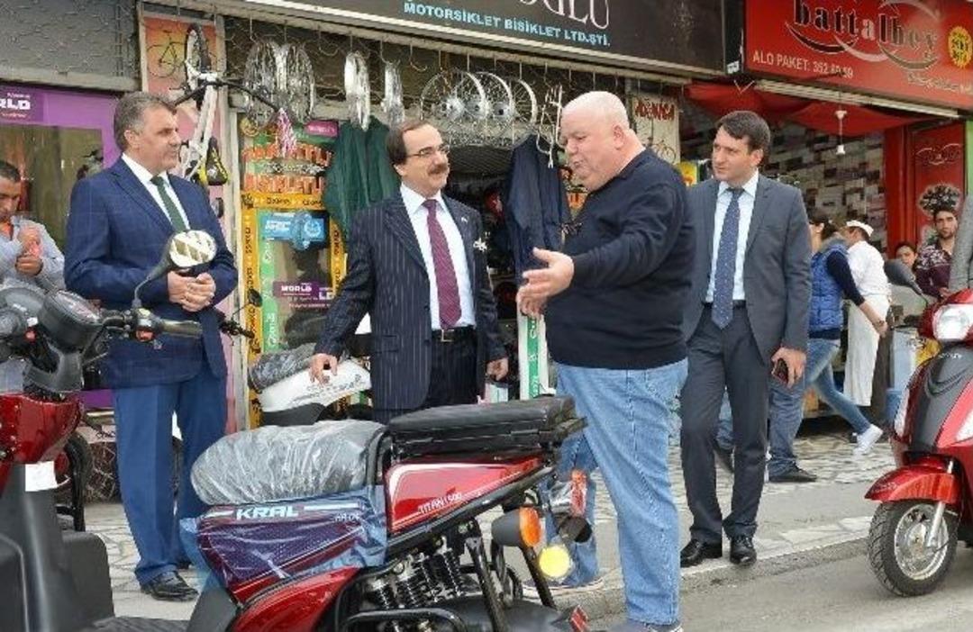 Vali Coş'tan Esnaf Ziyareti