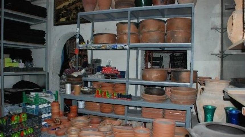 El Emeği &Ccedil;&ouml;mlekler Tezgahlarda Alıcı Bekliyor