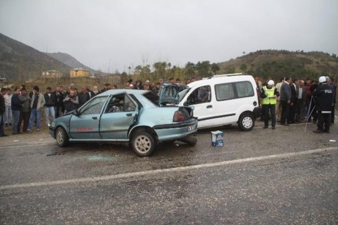 Kahramanmaraş Trafik Kazası:4 &Ouml;l&uuml;, 5 Yaralı