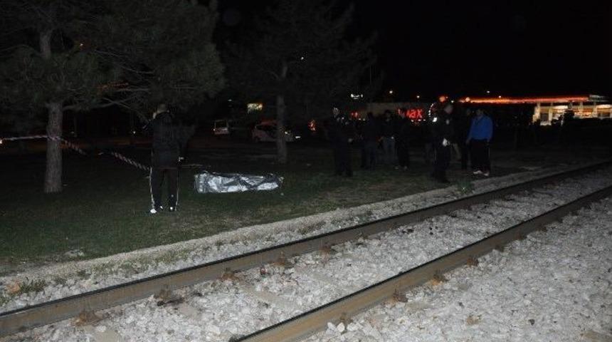 Tramvayın &Ccedil;arptığı Kadın &Ouml;ld&uuml;