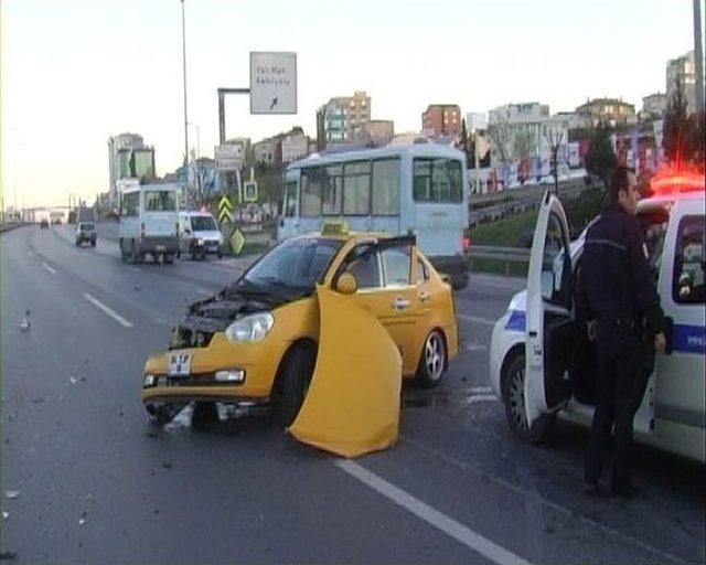 Alkollü Taksi Sürücüsü Polis Ekiplerini Peşine Taktı