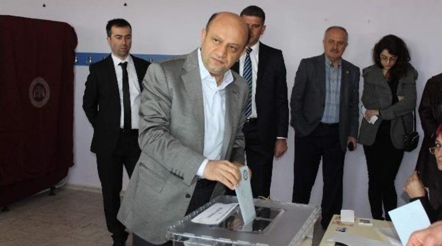 Bakan Fikri Işık Kocaeli&rsquo;de Oyunu Kullandı