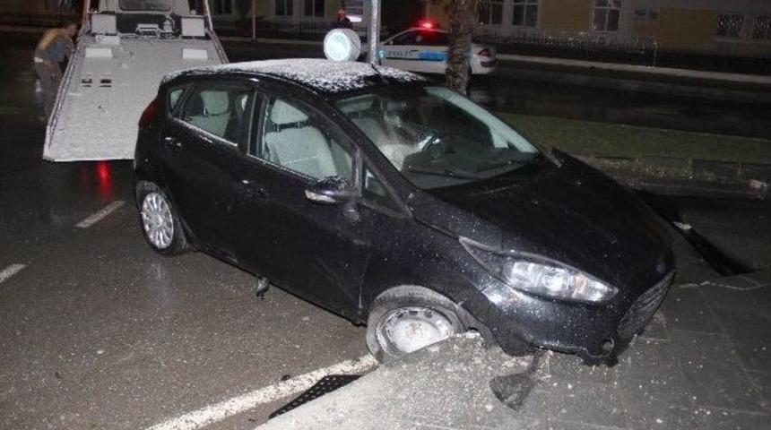 M&uuml;zisyenler Kaza Yaptı: 4 Yaralı