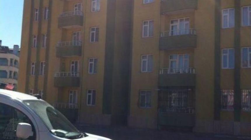 Konya'da Beşinci Kattan D&uuml;şen &Ccedil;ocuk Ağır Yaralandı