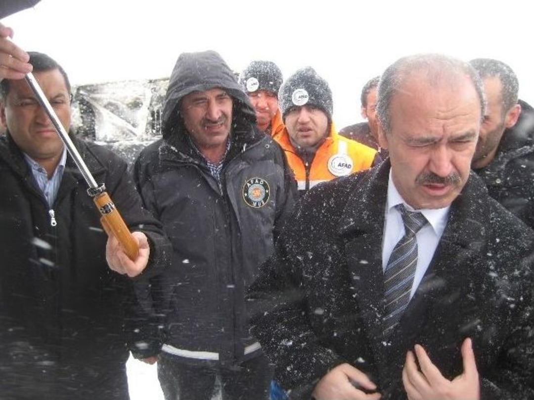 Yolcu Otob&uuml;s&uuml; Şarampole Yuvarlandı