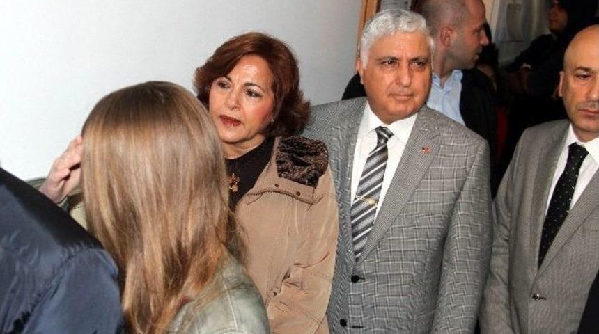 Genelkurmay Başkanı &Ouml;zel Ve Eşi Kamuran &Ouml;zel Oyunu &Ccedil;ankaya İlk&ouml;ğretim Okulu'nda Kullandı