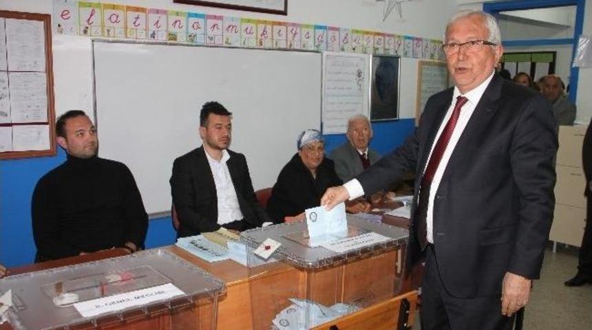 Kdz. Ereğli'de Belediye Başkan Adayları Oylarını Kullandı