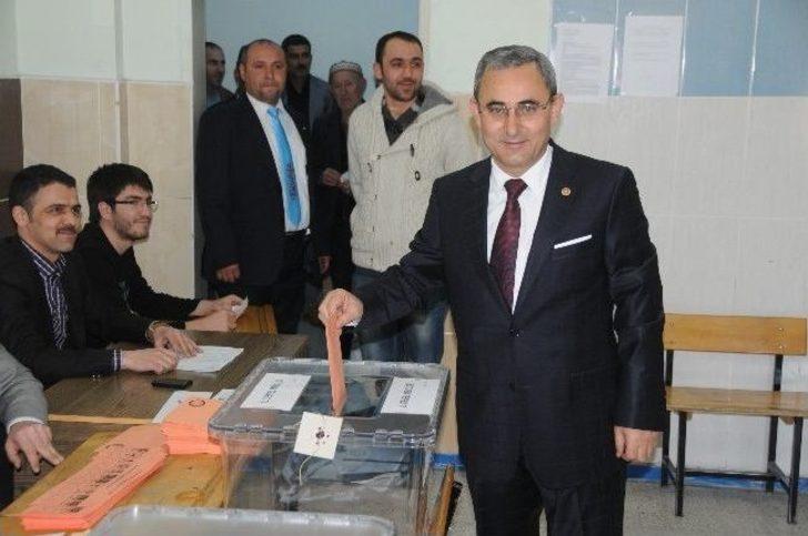 Kütahya'nın Başkan Adayları Oylarını Kullandı G1