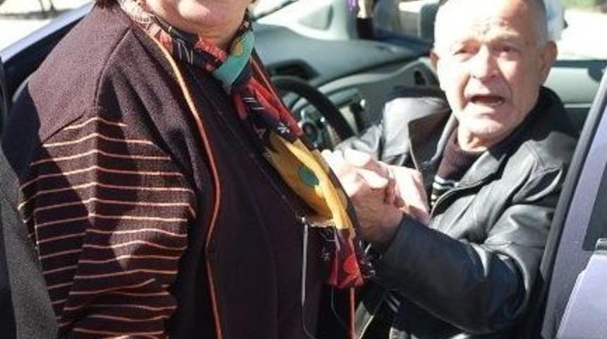 Tekirdağ'da Engelli &Ccedil;ift Oy Kullanamadı