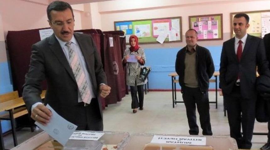 Şahin Ve Tüfenkçi Aynı Okulda Oyunu Kullandı