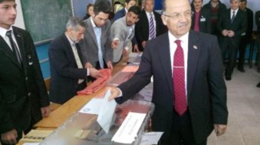 Vali Kolat Oyunu Kullandı