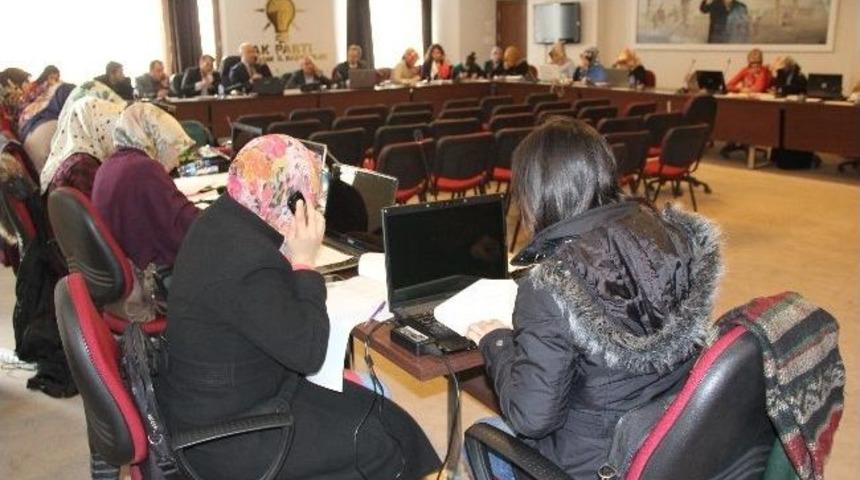 Se&ccedil;imleri Takip İ&ccedil;in Ak Parti&rsquo;de &Ccedil;ağrı Merkezi Kuruldu