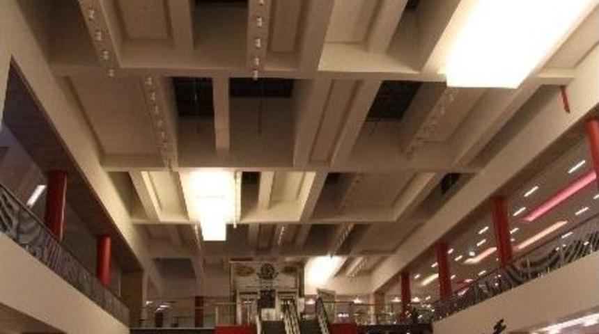 Daha Aydınlık Bir D&uuml;nya İ&ccedil;in Işıklar Kapandı