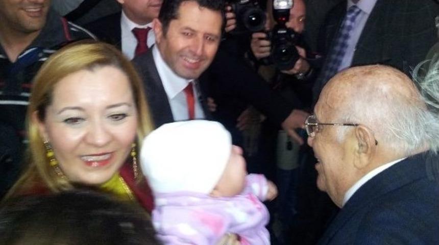 9. Cumhurbaşkanı Demirel Şehit Teğmen Kalmaz İlkokulu'nda Oyunu Kullandı