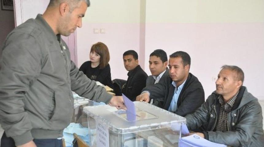 Ak&ccedil;akale'de Se&ccedil;im Sakin Ge&ccedil;iyor