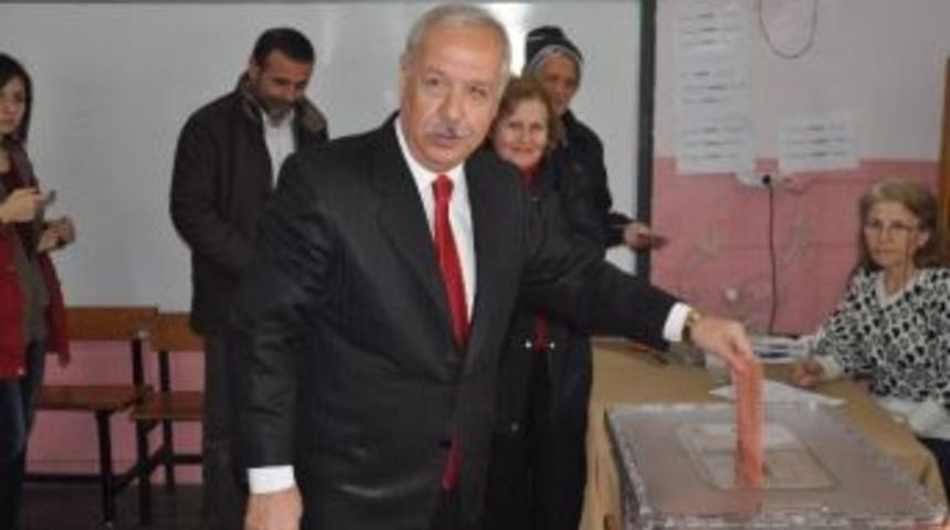 Başkan Akdemir Oyunu 1033 Nolu Sandıkta Kullandı