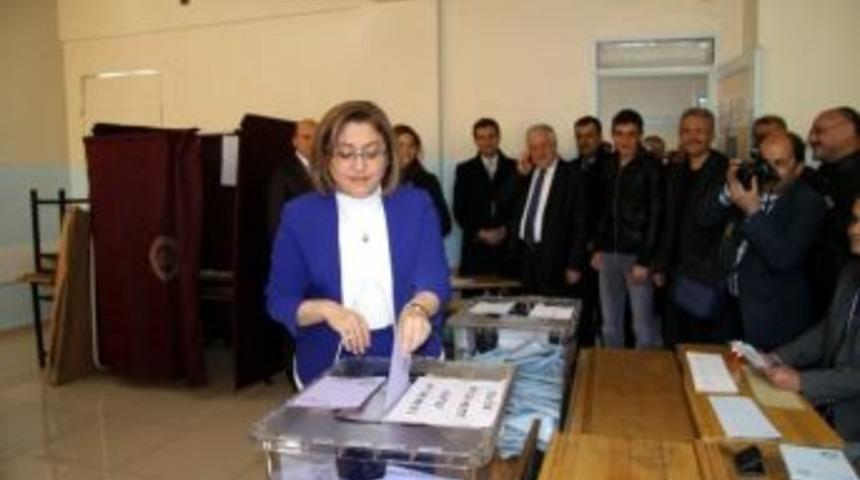 Şahin, Oyunu Kullandı