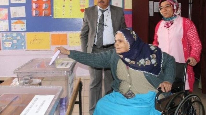 Yozgat&rsquo;ta Engelli Vatandaşların Oy Kullanması, &Ccedil;ileye D&ouml;n&uuml;şt&uuml;