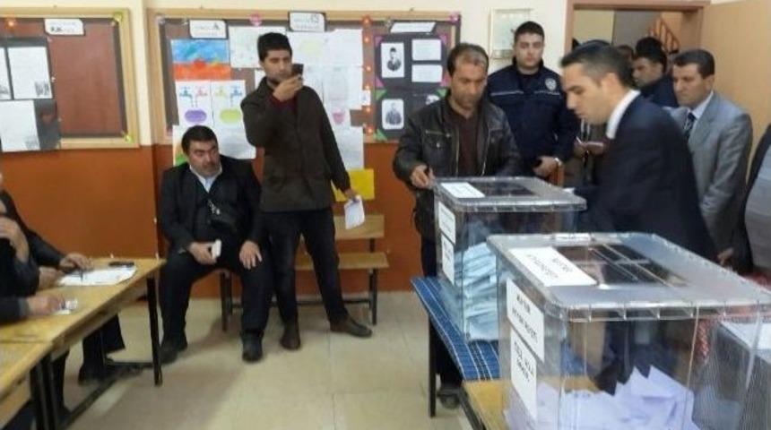 Van&rsquo;da Sandıklar A&ccedil;ıldı