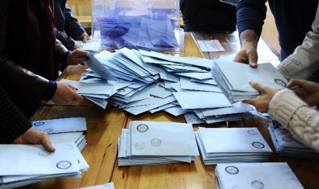 İstanbul'da Oylar Sayılmaya Başlandı