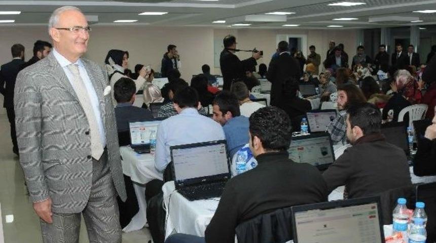 Başkan Yılmaz, İlk Sonu&ccedil;ları Se&ccedil;im &Ccedil;ağrı Merkezi&rsquo;nde Takip Etti