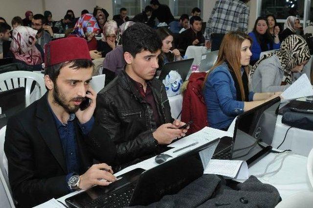 Başkan Yılmaz, İlk Sonuçları Seçim Çağrı Merkezi’nde Takip Etti