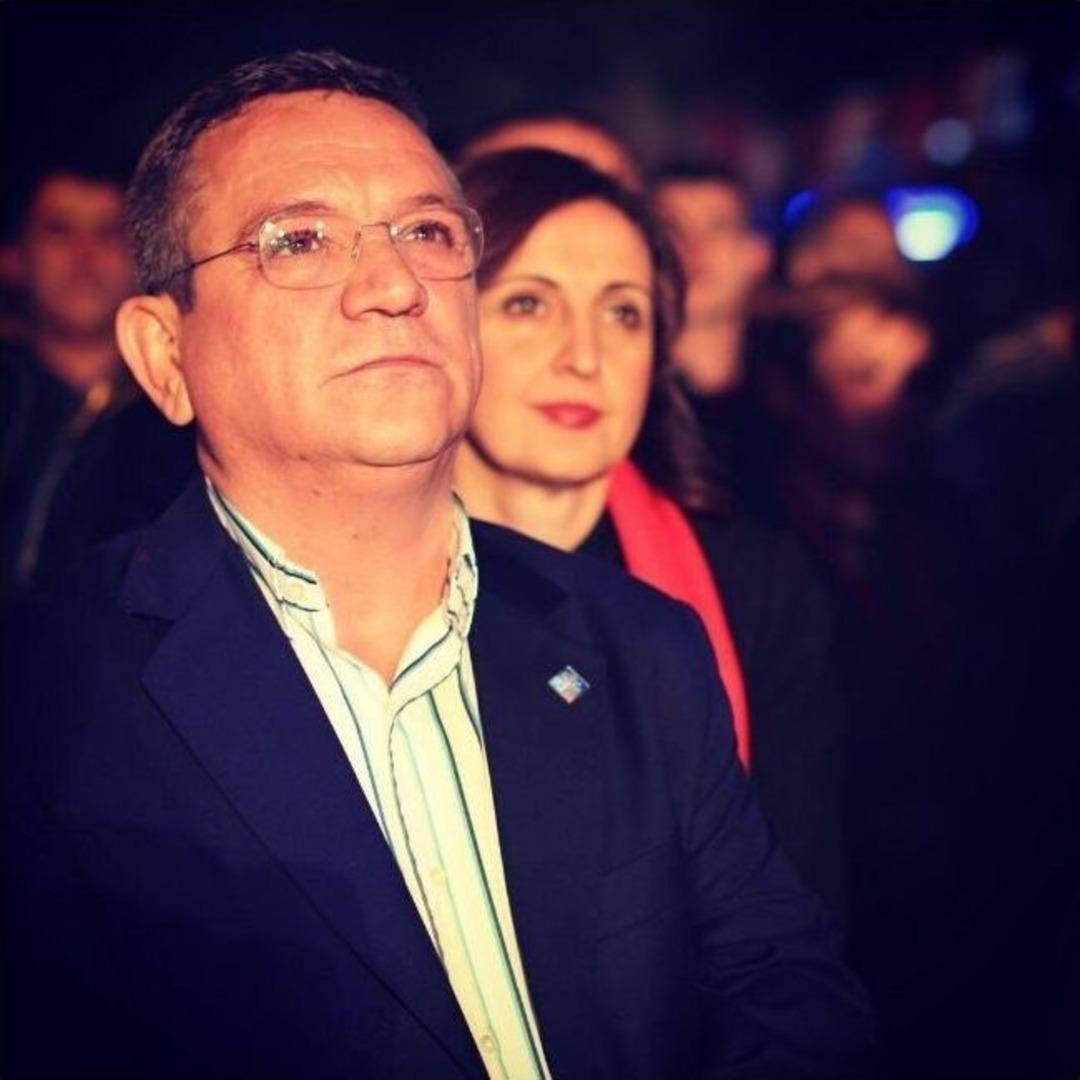 Kuşadası&rsquo;nın Yeni Belediye Başkanı &Ouml;zer Kayalı