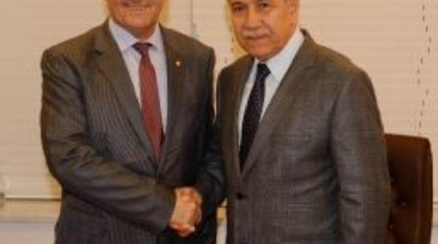 Arın&ccedil;, Osmangazi Belediye Başkan Adayı D&uuml;ndar'ı Tebrik Etti