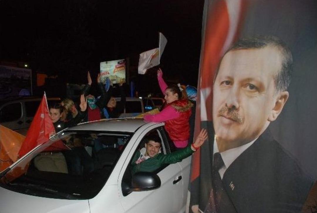 Ak Parti Tokat&rsquo;ta 12&rsquo;den Vurdu