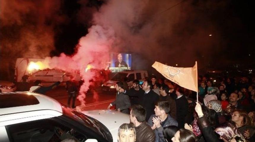 Adnan K&ouml;şker Galibiyeti Gebzelilerle Kutladı