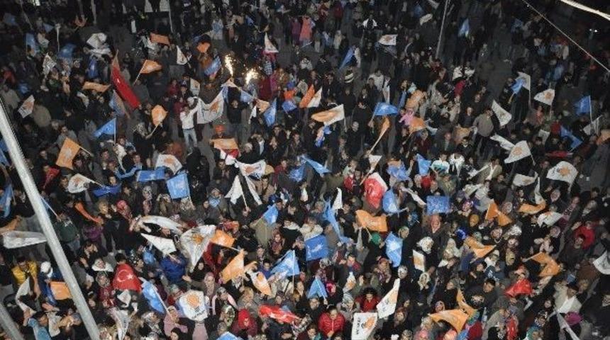 Uşak&rsquo;ta Ak Parti Coşkusu