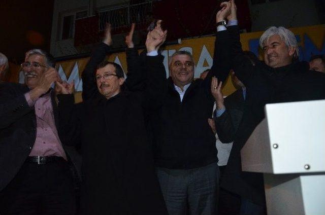 Ak Parti Başkan Adayı Salih Hızlı Zafer Konuşması Yaptı