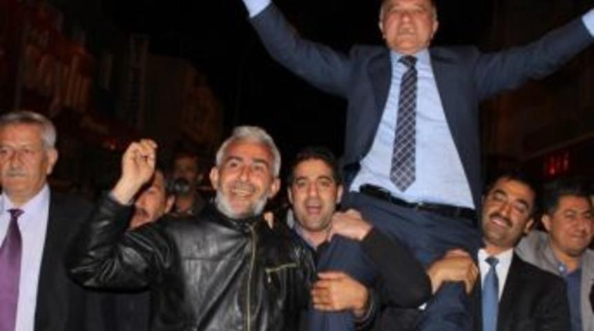 Erzin’de Kasım Şimşek Yeniden Başkan Seçildi