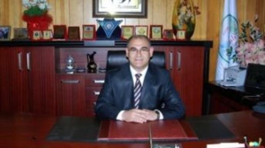 Pozantı'da Mustafa &Ccedil;ay Yeniden Başkan Se&ccedil;ildi