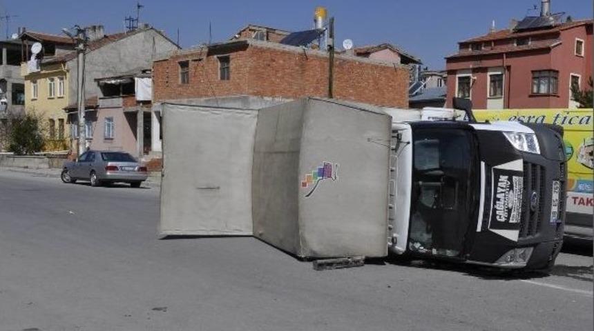 Kayseri'de Trafik Kazası: 2 Yaralı