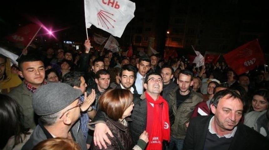 Bergama'da Mehmet G&ouml;nen&ccedil; Yeniden Başkan Se&ccedil;ildi