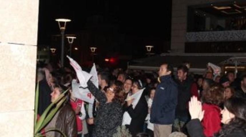 Urla Chp Dedi; Yeni Başkan Sibel Uyar