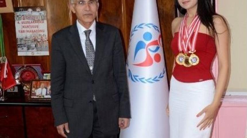 Hadi, Y&uuml;z&uuml;c&uuml; Neşe Atmış&rsquo;ı Kabul Etti