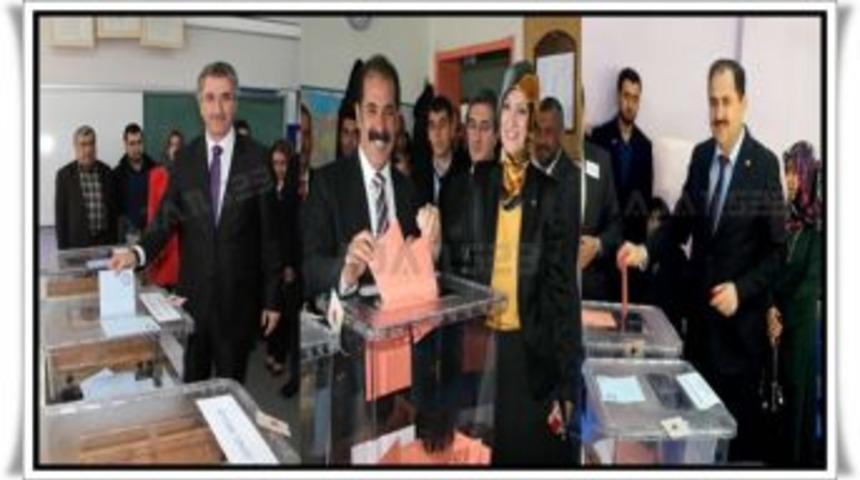 Başkan Adayları Oylarını Kullandılar