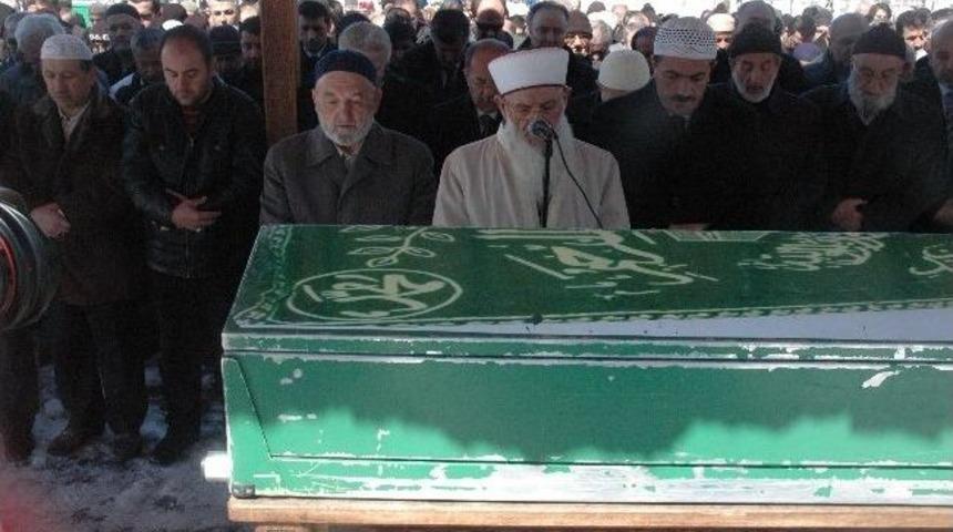 Milletvekili Akdağ&rsquo;ın Yengesi, Son Yolculuğuna Uğurlandı