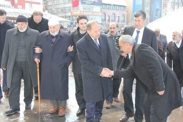 Milletvekili Akdağ’ın Yengesi, Son Yolculuğuna Uğurlandı