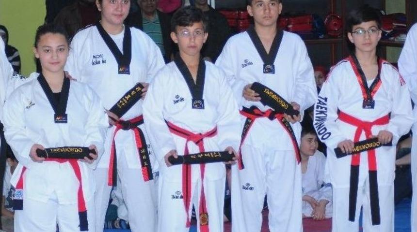 Tekvando'da Kemer Terfi Sınavı Yapıldı