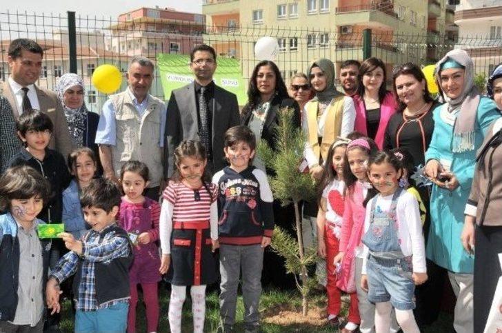 Öğrenciler Fidan Dikti G4